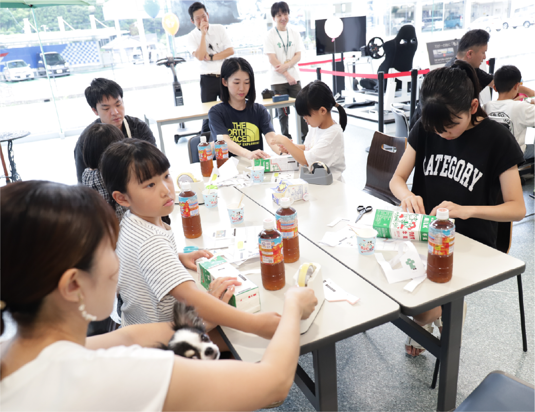 飲み終わった牛乳パックで工作に挑戦！